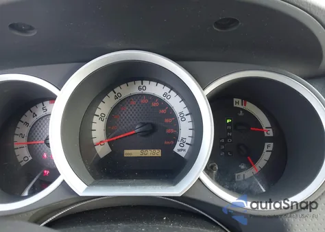 2015 Toyota Tacoma Base V6 z USA, uszkodzony, nr VIN 3TMLU4EN9FM203729